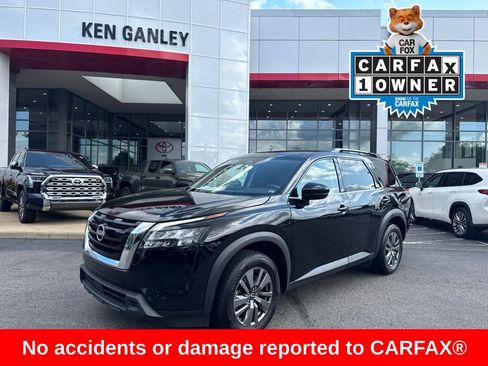 Used 2025 Nissan Pathfinder SV FWD image 1