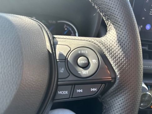 Used 2023 Toyota RAV4 AWD Hybrid image 25