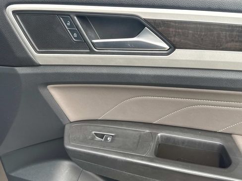 Used 2022 Volkswagen Atlas SE FWD image 19
