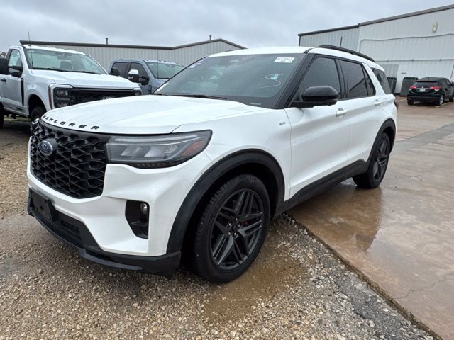 Used 2025 Ford Explorer ST-Line w/ Premium Package RWD image 1