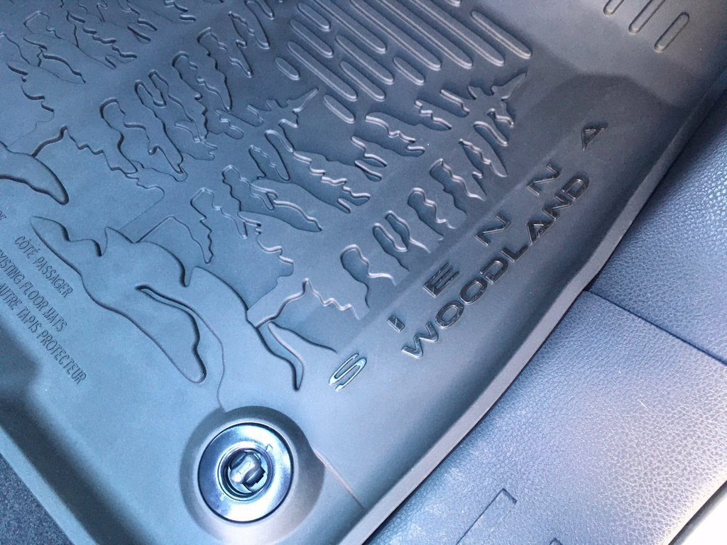 New 2026 Toyota Sienna XLE Woodland Edition AWD/4WD image 34