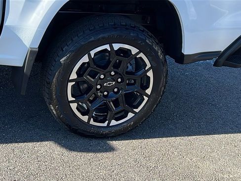 New 2026 Chevrolet Colorado Z71 image 9