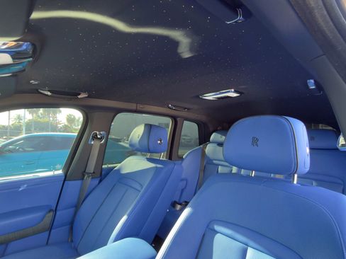 Used 2024 Rolls-Royce Cullinan image 6