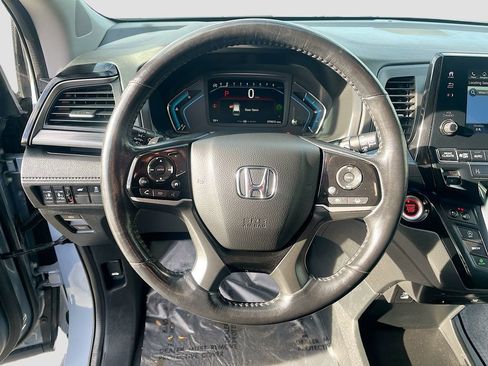 Used 2023 Honda Odyssey Elite image 11