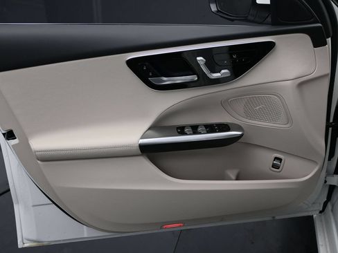 New 2025 Mercedes-Benz C 300 4MATIC Sedan image 21