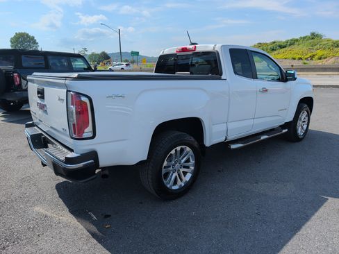 Used 2016 GMC Canyon SLT w/ Driver Alert Package AWD/4WD image 3