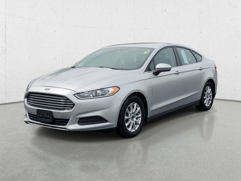 Used 2016 Ford Fusion S FWD image 4