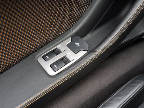 Used 2012 McLaren MP4-12C Coupe RWD image 11
