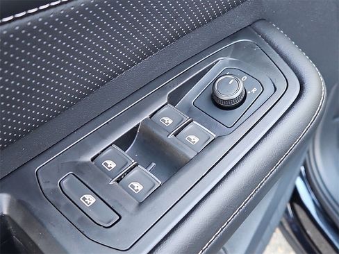 New 2026 Volkswagen Atlas Cross Sport SEL image 22