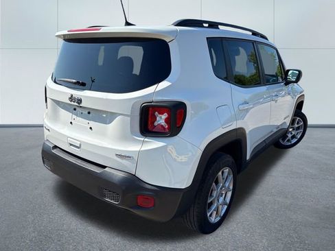 Used 2022 Jeep Renegade Latitude w/ Convenience Group AWD/4WD image 4
