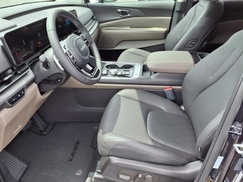 New 2026 Kia Carnival EX image 10