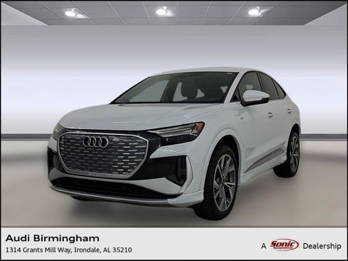 Certified 2023 Audi Q4 e-tron Prestige image 1