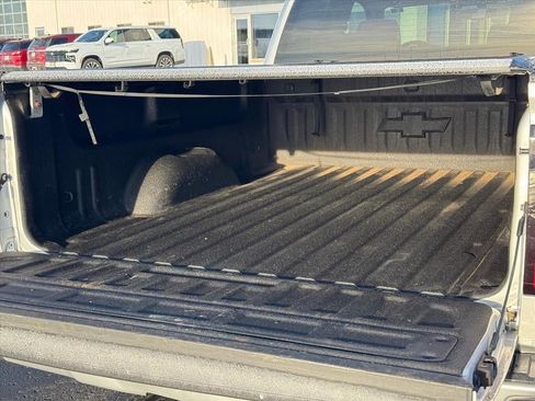 Used 2018 Chevrolet Silverado 1500 LT w/ All Star Edition image 4