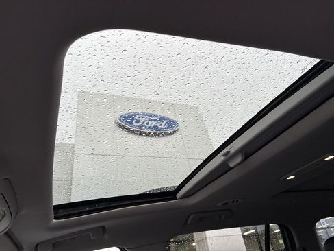 Used 2023 GMC Acadia AT4 image 19