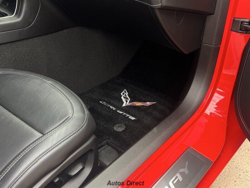 Used 2014 Chevrolet Corvette Stingray Coupe w/ Z51 3LT w/ 3LT Preferred Equipment Group RWD image 29
