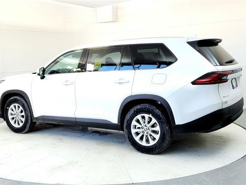 New 2026 Toyota Grand Highlander XLE image 4