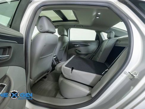 Used 2019 Chevrolet Impala LT w/ Sunroof and Spoiler Package FWD image 29