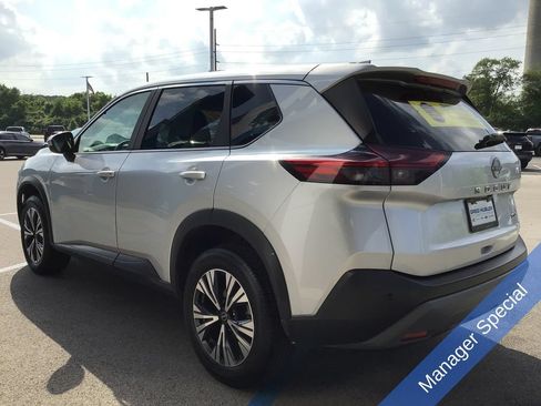 Used 2023 Nissan Rogue SV FWD image 10