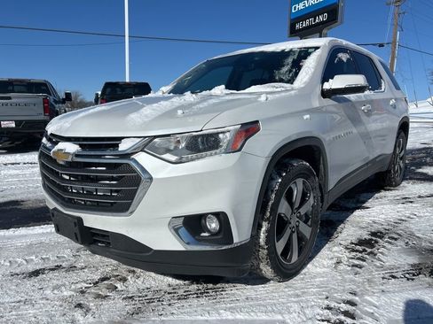 Used 2018 Chevrolet Traverse LT image 1