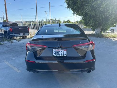 Used 2023 Honda Civic Sport image 4