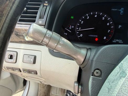 Used 2012 Lexus LS 460 AWD w/ Luxury Value Edition image 18