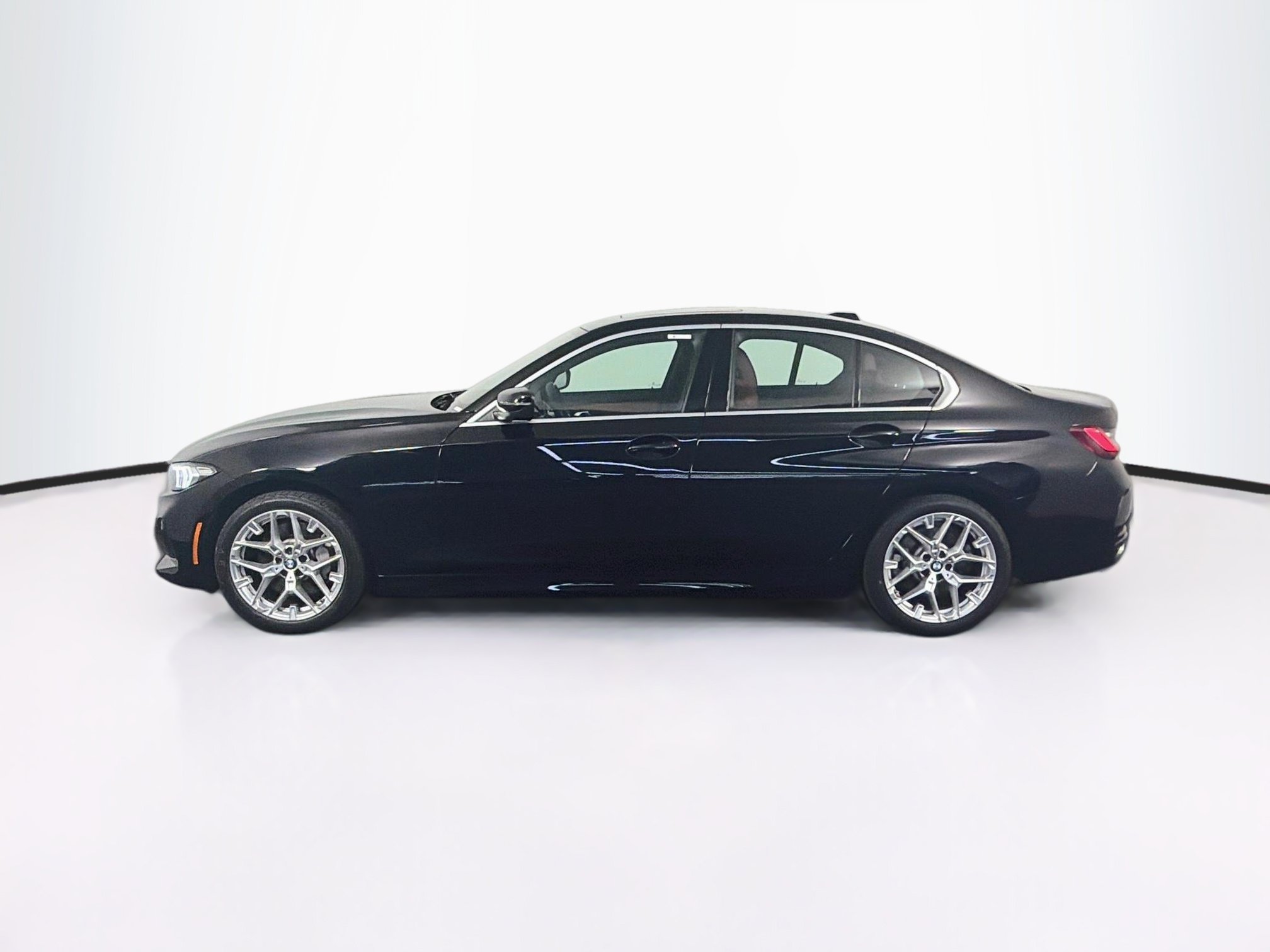 Used 2026 BMW 330i xDrive Sedan AWD/4WD image 4