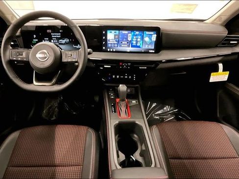 New 2026 Nissan Kicks SR AWD/4WD image 6