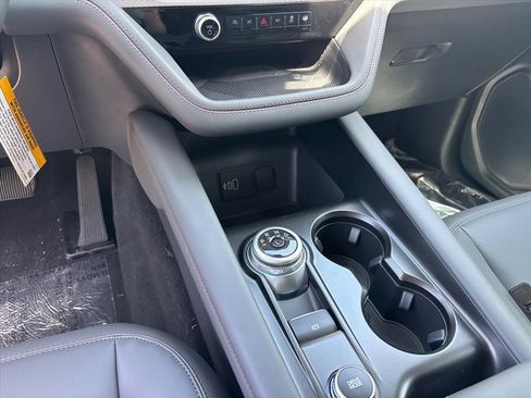 New 2026 Ford Explorer Active w/ Active Comfort Package AWD/4WD image 19