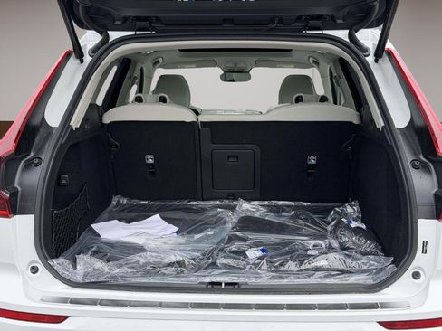 New 2026 Volvo XC60 B5 Ultra w/ Protection Package Premier AWD/4WD image 13