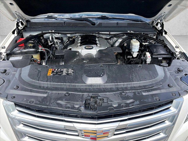 Certified 2018 Cadillac Escalade Platinum AWD/4WD image 11
