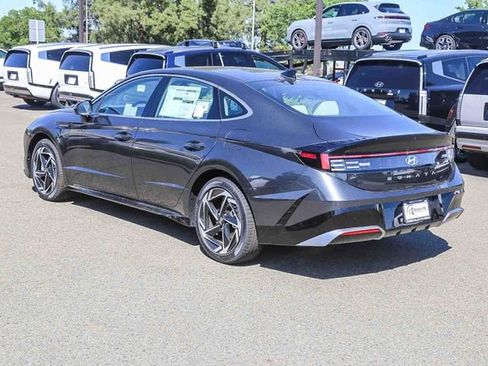 New 2026 Hyundai Sonata SEL FWD image 2
