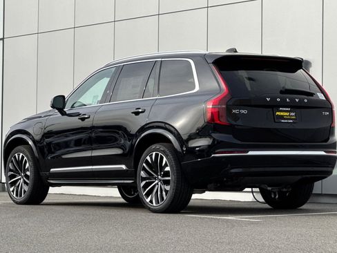 New 2026 Volvo XC90 T8 Ultra w/ Protection Package AWD/4WD image 3