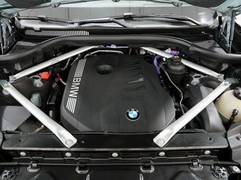 Used 2023 BMW X7 xDrive40i w/ Executive Package image 43