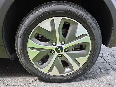 Used 2022 Kia Niro EX w/ Cold Weather Package image 50