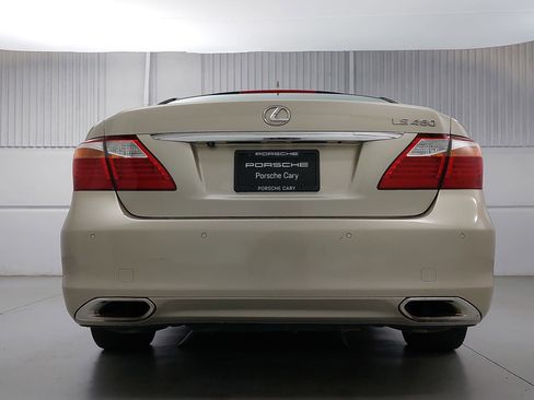 Used 2011 Lexus LS 460 w/ Luxury Value Edition RWD image 6