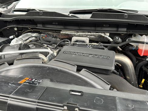 Used 2024 Chevrolet Silverado 2500 LT image 29