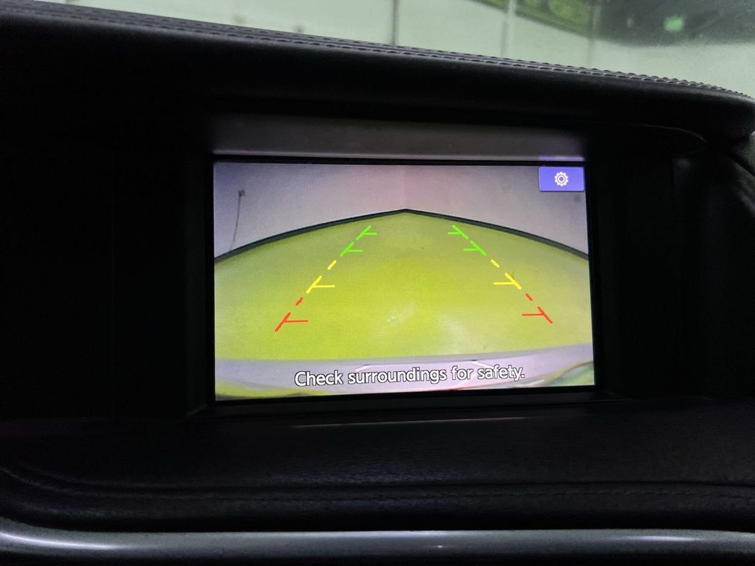 Used 2017 INFINITI QX30 FWD image 21