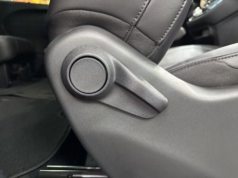 New 2026 Chrysler Pacifica Select w/ S Appearance Package image 50