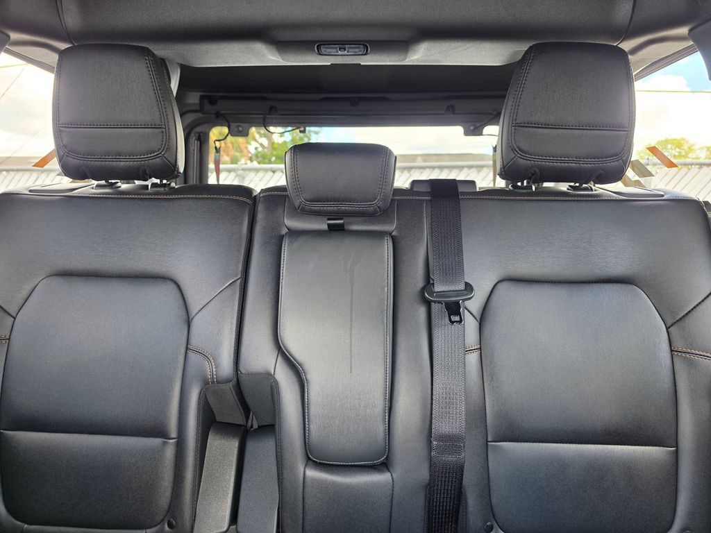 Used 2024 Ford Bronco Badlands AWD/4WD image 36