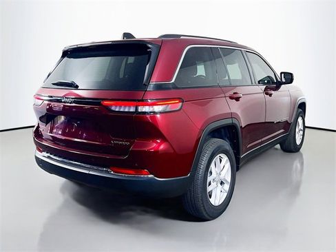 Used 2023 Jeep Grand Cherokee Laredo image 8