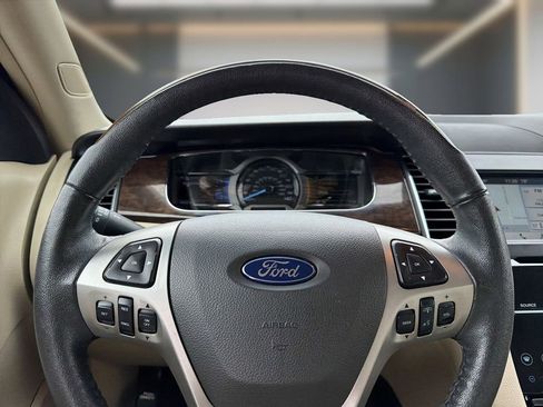 Used 2018 Ford Taurus Limited FWD image 20