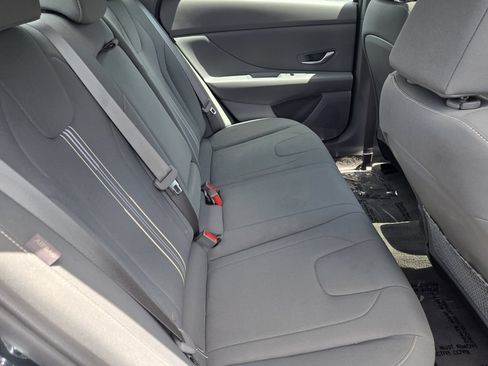 Certified 2025 Hyundai Elantra SEL FWD image 15