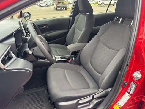 Used 2021 Toyota Corolla LE image 10