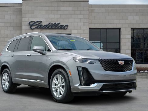 New 2025 Cadillac XT6 Luxury image 1