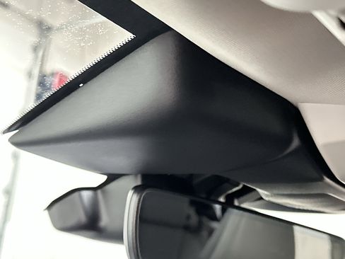 Used 2024 Subaru Crosstrek 2.5i Limited image 40