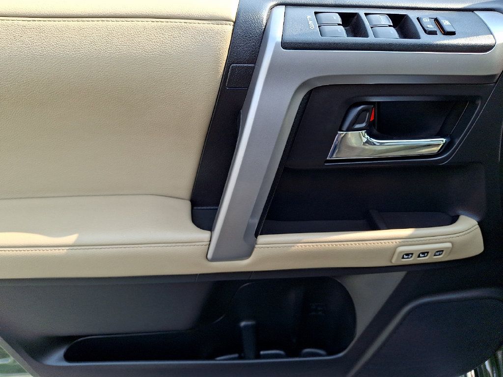 Used 2022 Toyota 4Runner Limited AWD/4WD image 13