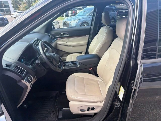 Used 2019 Ford Explorer Limited w/ Class III Trailer Tow Package FWD image 16