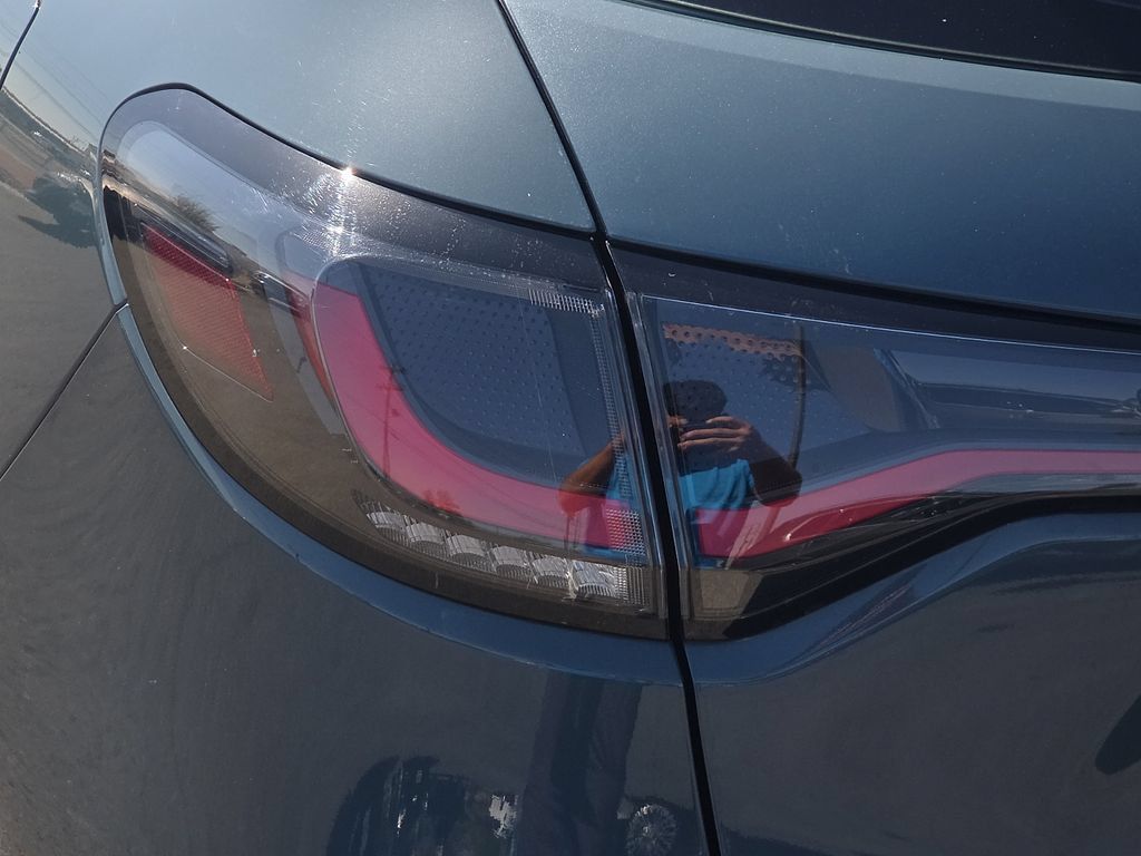 Used 2024 Honda HR-V LX image 9