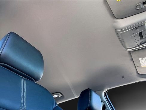 Used 2024 Chevrolet Blazer LT image 27