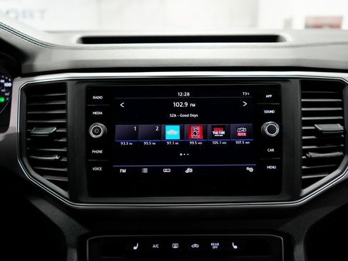 Used 2018 Volkswagen Atlas SE image 24